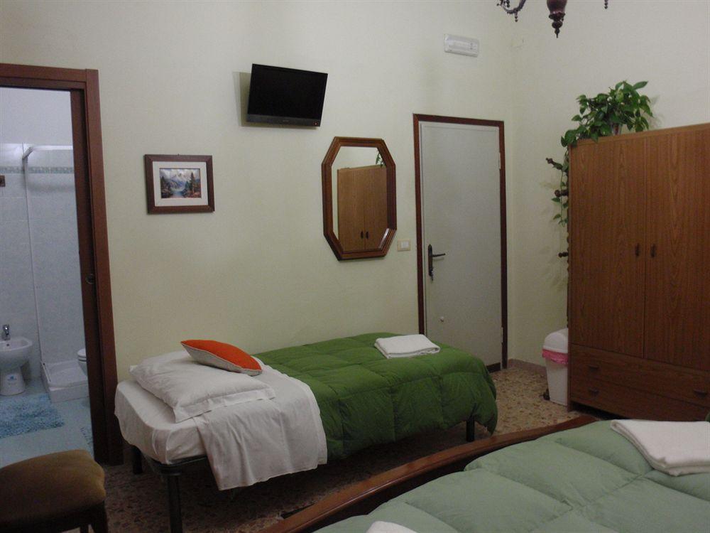 A Casa Doina Airport2 Bed and Breakfast Pisa Buitenkant foto