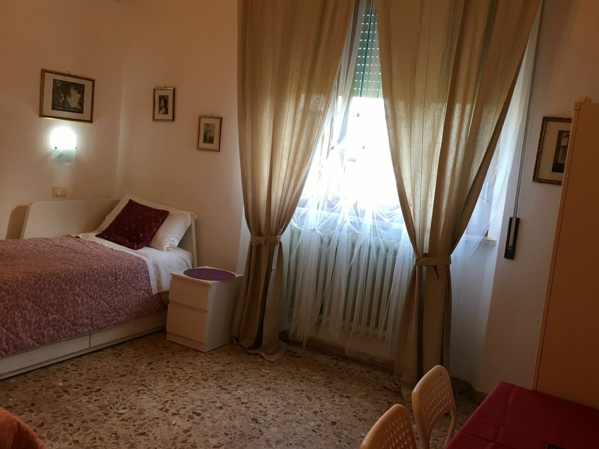 A Casa Doina Airport2 Bed and Breakfast Pisa Buitenkant foto