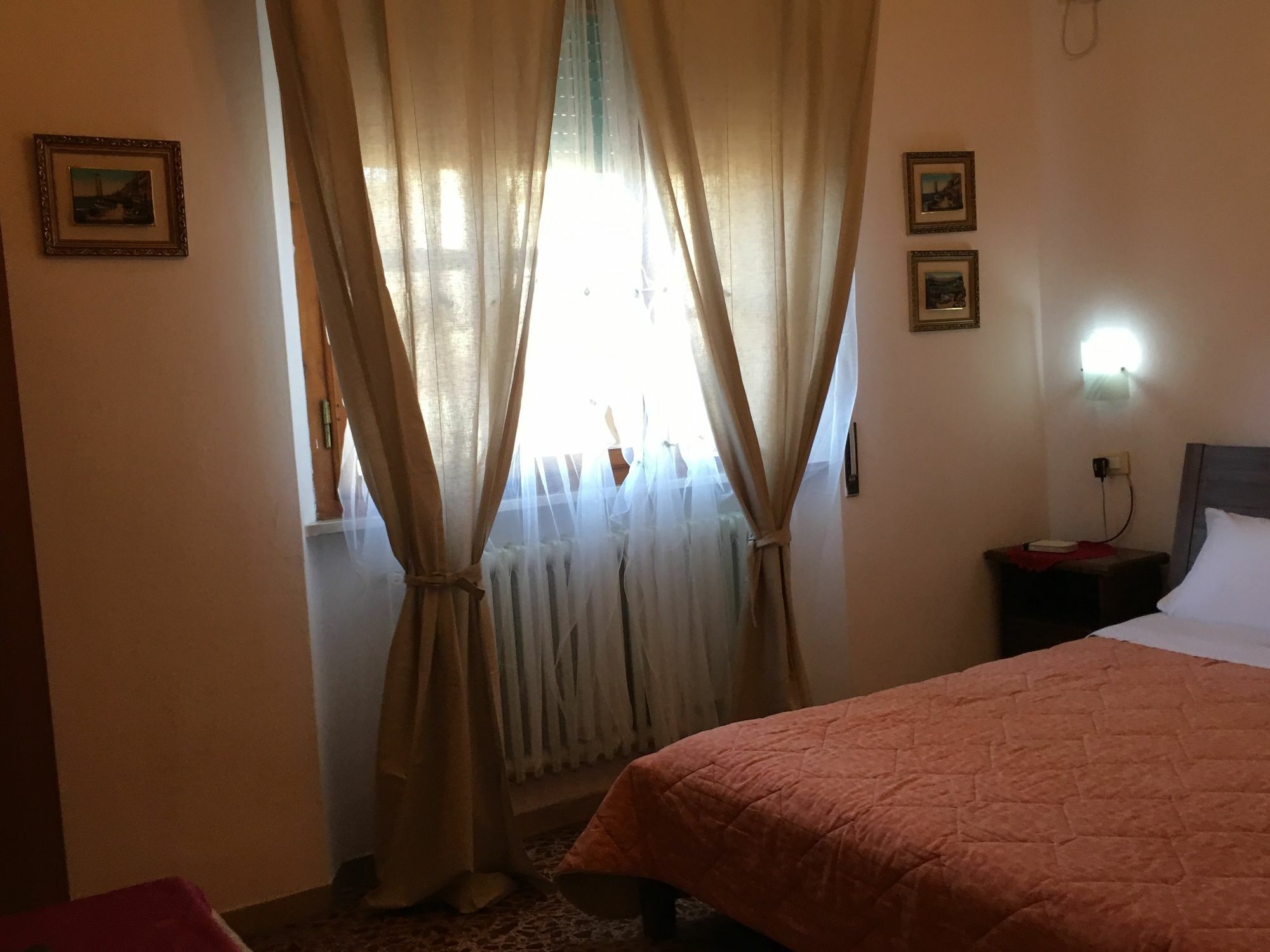 A Casa Doina Airport2 Bed and Breakfast Pisa Buitenkant foto