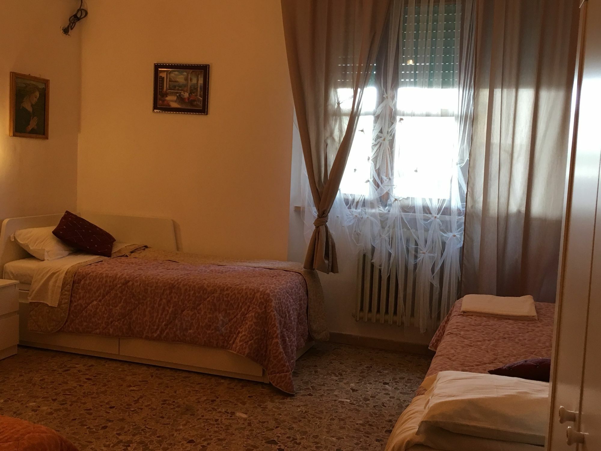 A Casa Doina Airport2 Bed and Breakfast Pisa Buitenkant foto