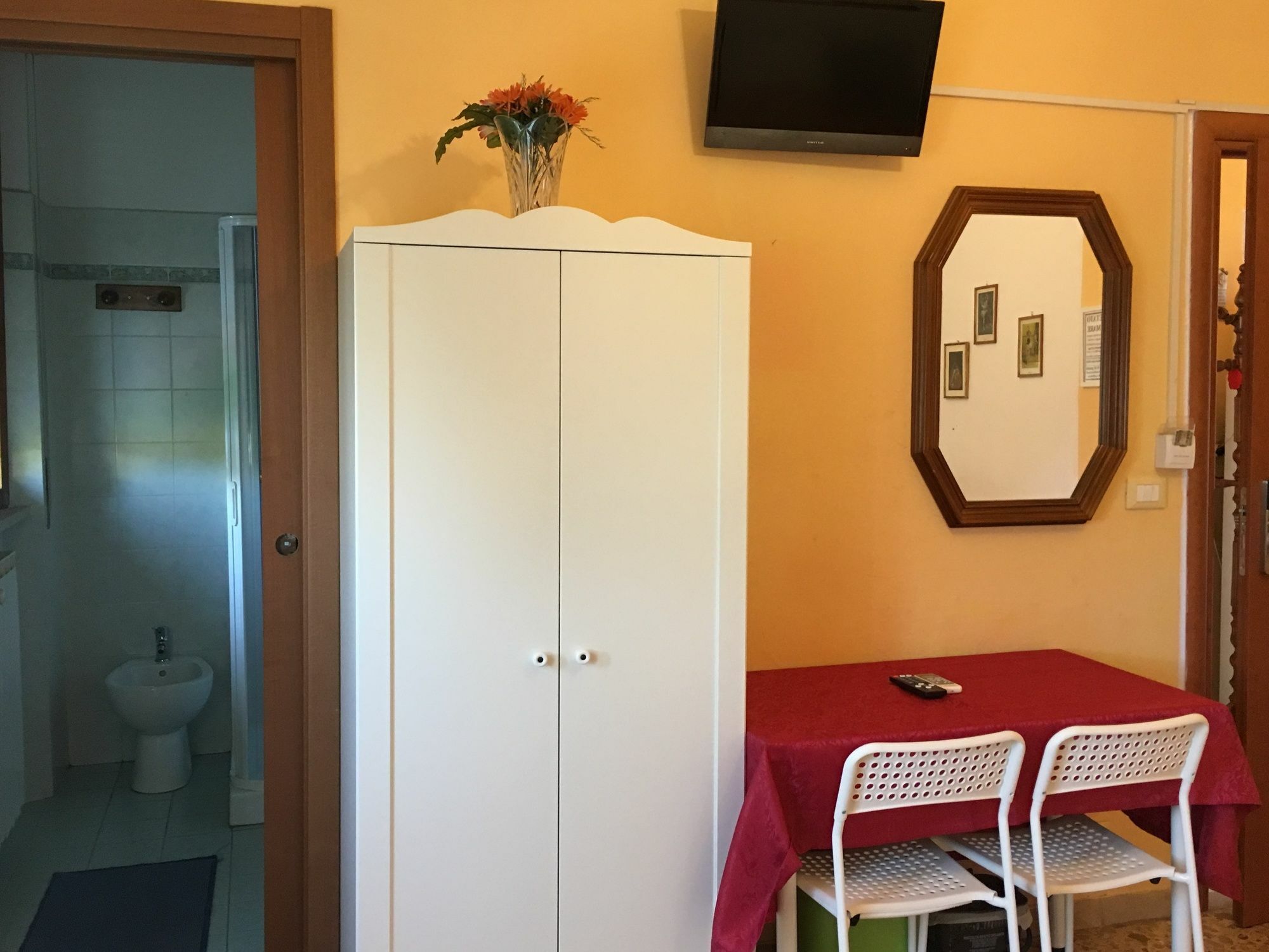 A Casa Doina Airport2 Bed and Breakfast Pisa Buitenkant foto