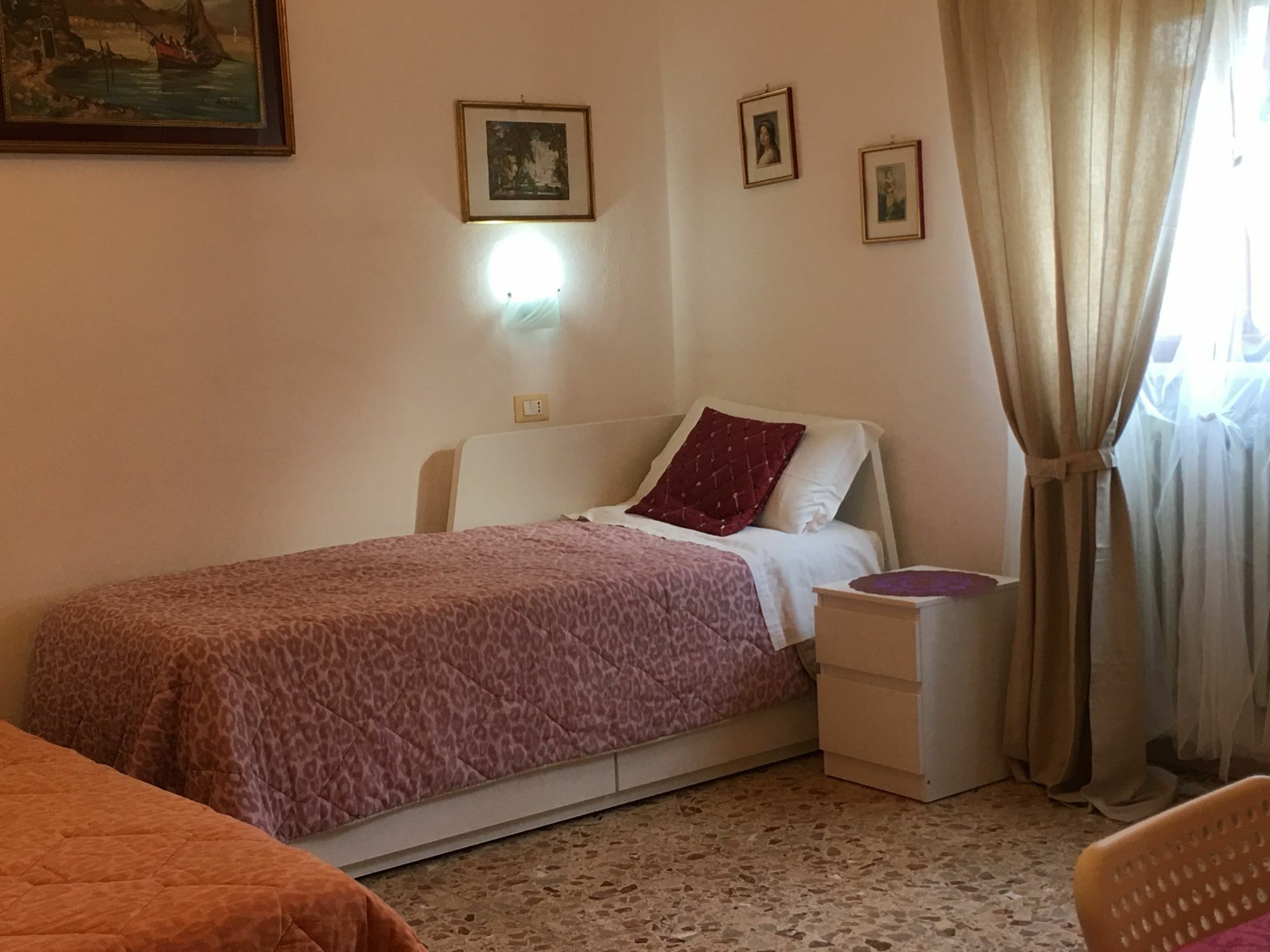 A Casa Doina Airport2 Bed and Breakfast Pisa Buitenkant foto